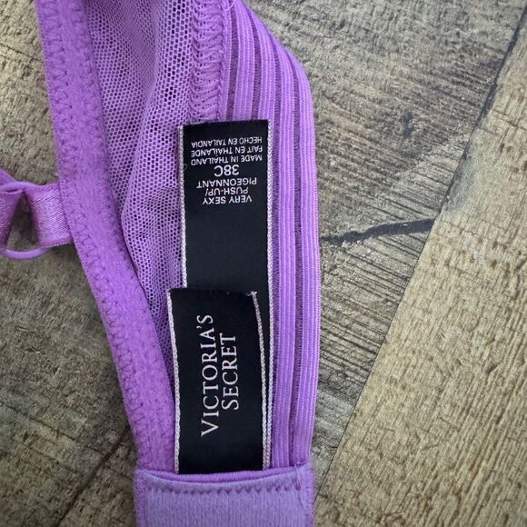 Victoria's Secret Very Sexy Push Up Pigeonnant Bra  Purple Lace  38 C - Picture 10 of 12